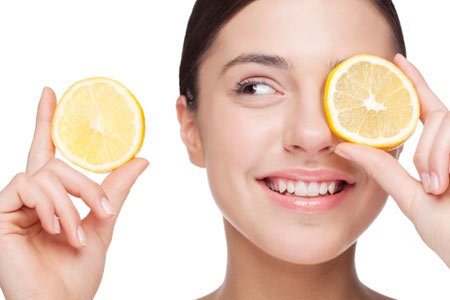 11 benefici di bere acqua e limone che non sapevi - Consigli 